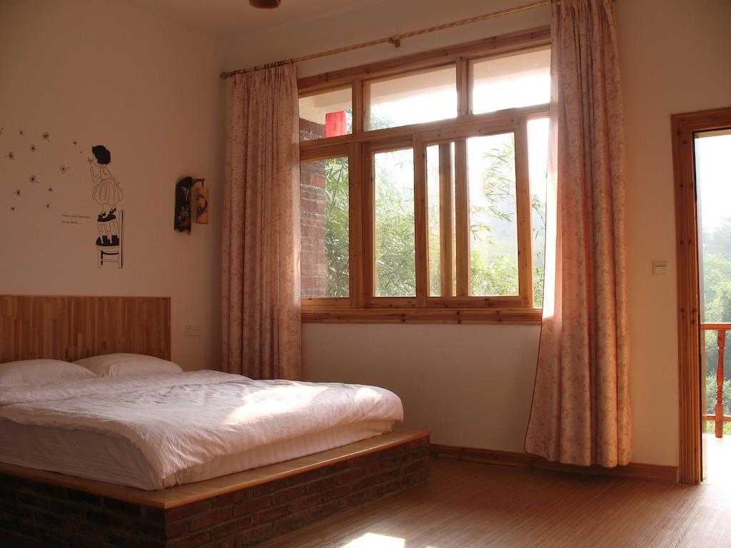 Yangshuo Peaceful Valley Retreat Hotel Room photo