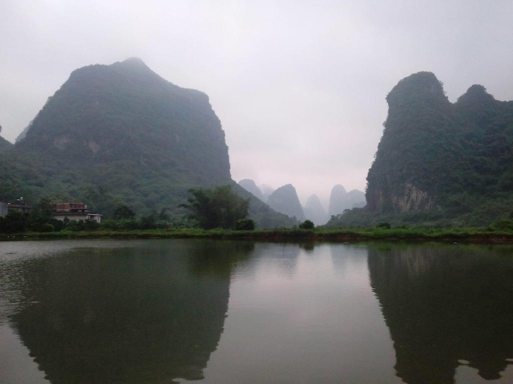 Yangshuo Peaceful Valley Retreat Hotel Exterior photo