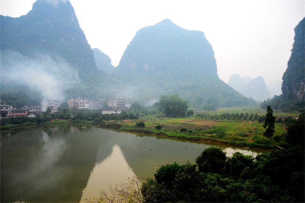 Yangshuo Peaceful Valley Retreat Hotel Exterior photo