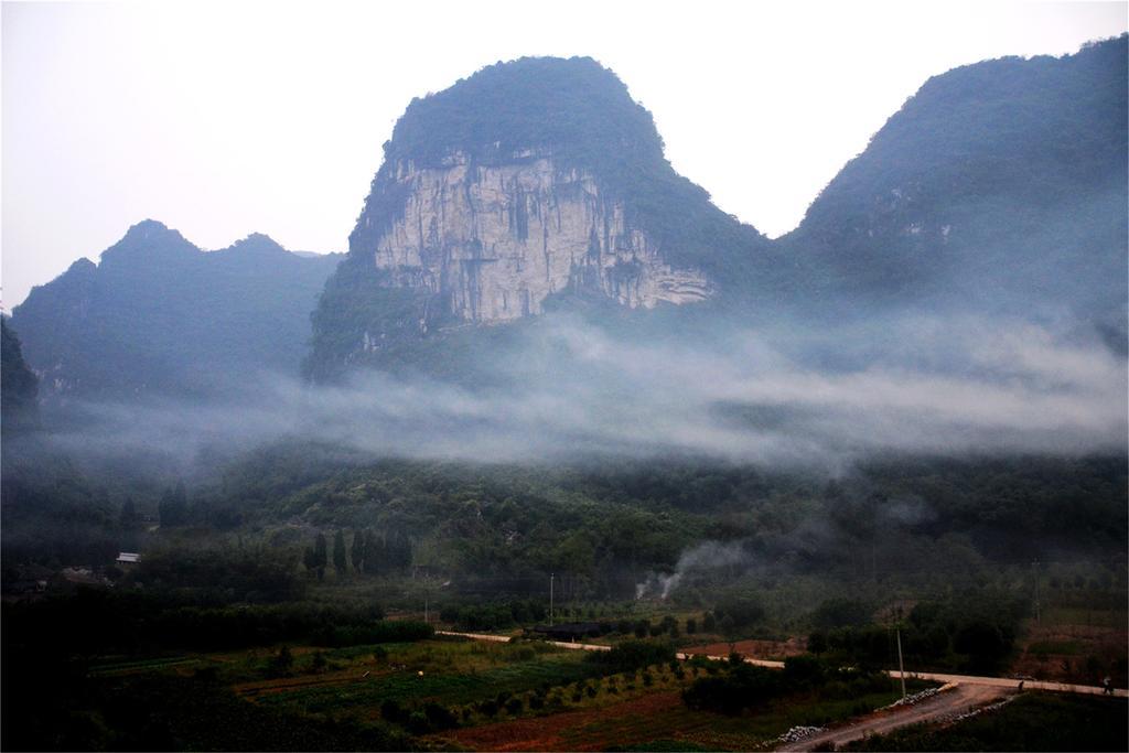 Yangshuo Peaceful Valley Retreat Hotel Exterior photo